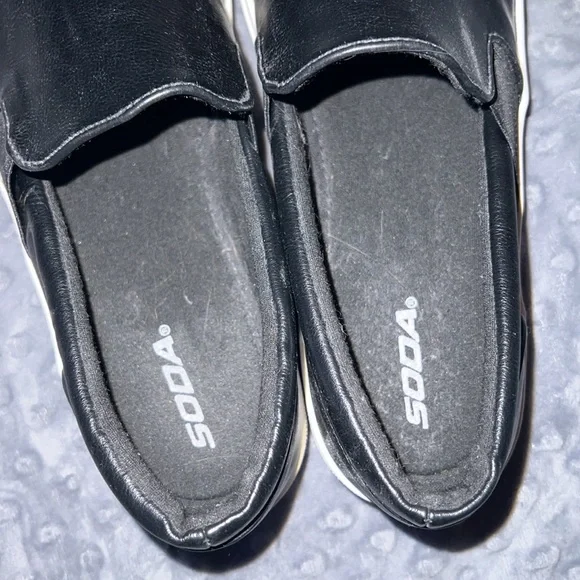SODA slip on shoes - Picture 3 of 4